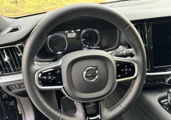 Volvo V60 cena 149900 przebieg: 54000, rok produkcji 2020 z Kraków małe 121